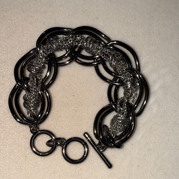 Premier Elegant Silver Jewelry Set - Picture 3 of 4